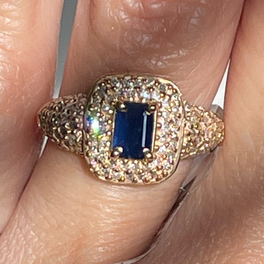 Genuine Sapphire & Diamond Ring - Picture 7 of 9